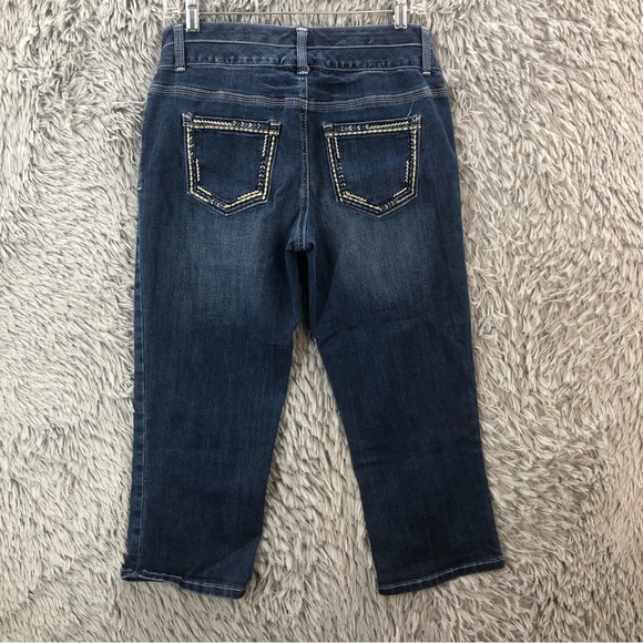 Maurices Capris Womens Size 8 Double Button Waist Whiskered Denim - Picture 1 of 10